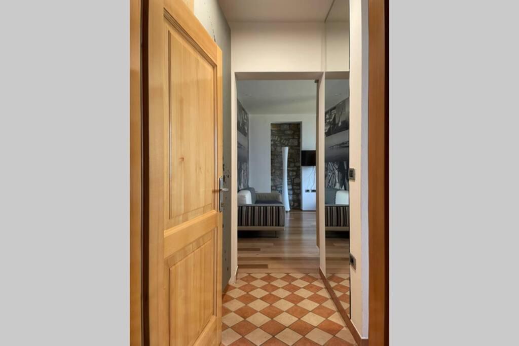 Stylish One Bedroom Apartment Near The Riva Izola Exterior foto